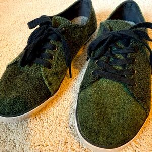 VINTAGE Woolrich green knit sneakers